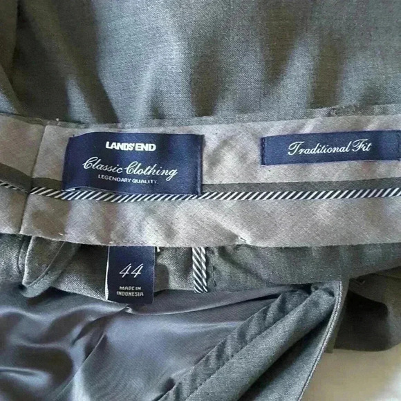 Lands' End Classic Slacks 44x27.5 - Picture 5 of 6